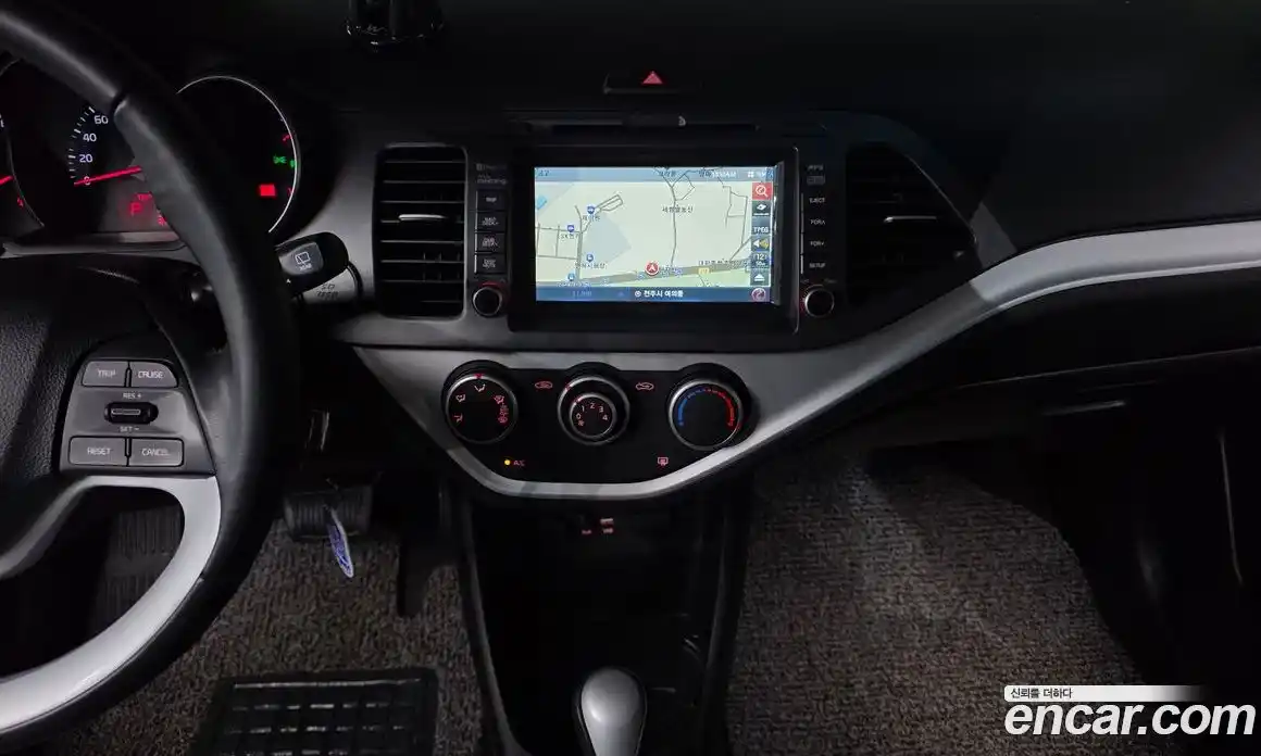 Kia Morning 2016 1.0 Автомат в Москве № 798425, фото 15