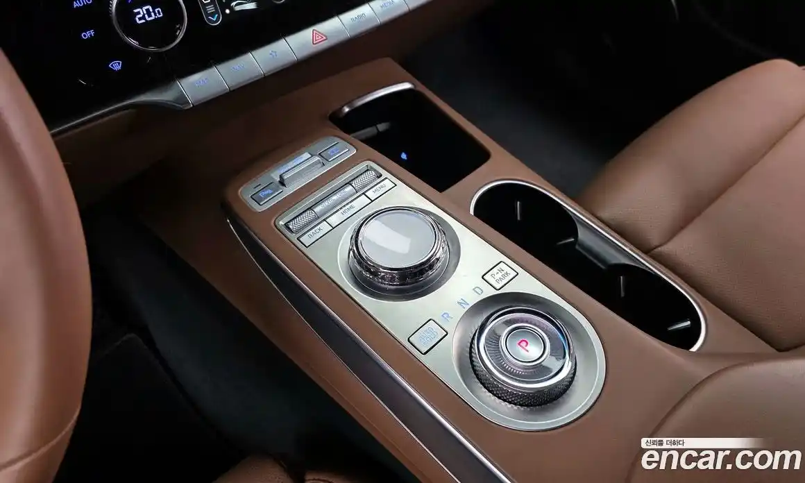 Genesis GV70 2021 2.5 Автомат в Москве № 798847, фото 9