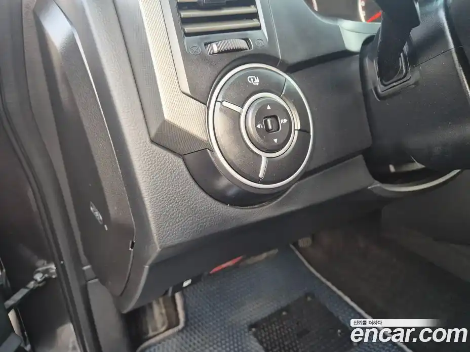 SsangYong Korando 2014 2.0 Автомат в Москве № 799387, фото 12