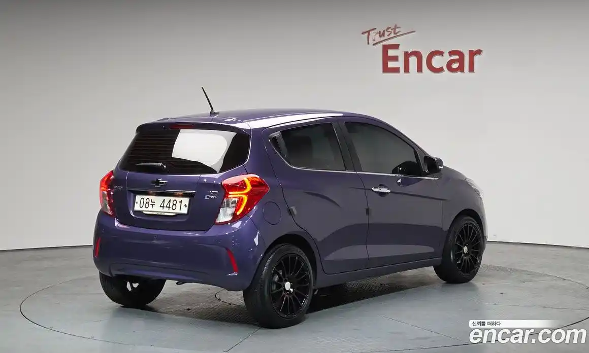 Chevrolet Spark 2017 1.0 Автомат в Москве № 799469, фото 1