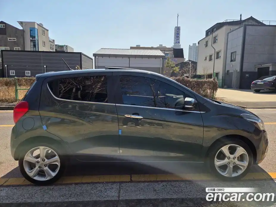 Chevrolet Spark 2016 1.0 Автомат в Москве № 800034, фото 3