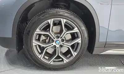 BMW X1 2021 2.0 гидро в Москве № 800173, миниатюра 4