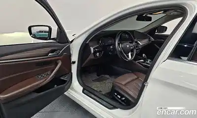 BMW 5-Series 2018 2.0 Автомат в Москве № 800458, миниатюра 10
