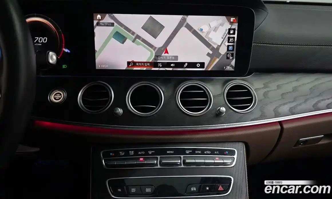 Mercedes-Benz E-Class 2023 2.0 Автомат в Москве № 800687, фото 13