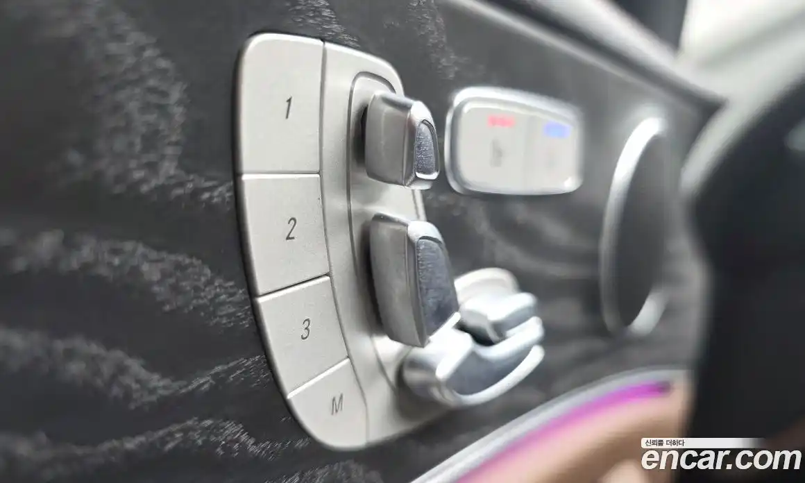 Mercedes-Benz E-Class 2023 2.0 Автомат в Москве № 800687, фото 17