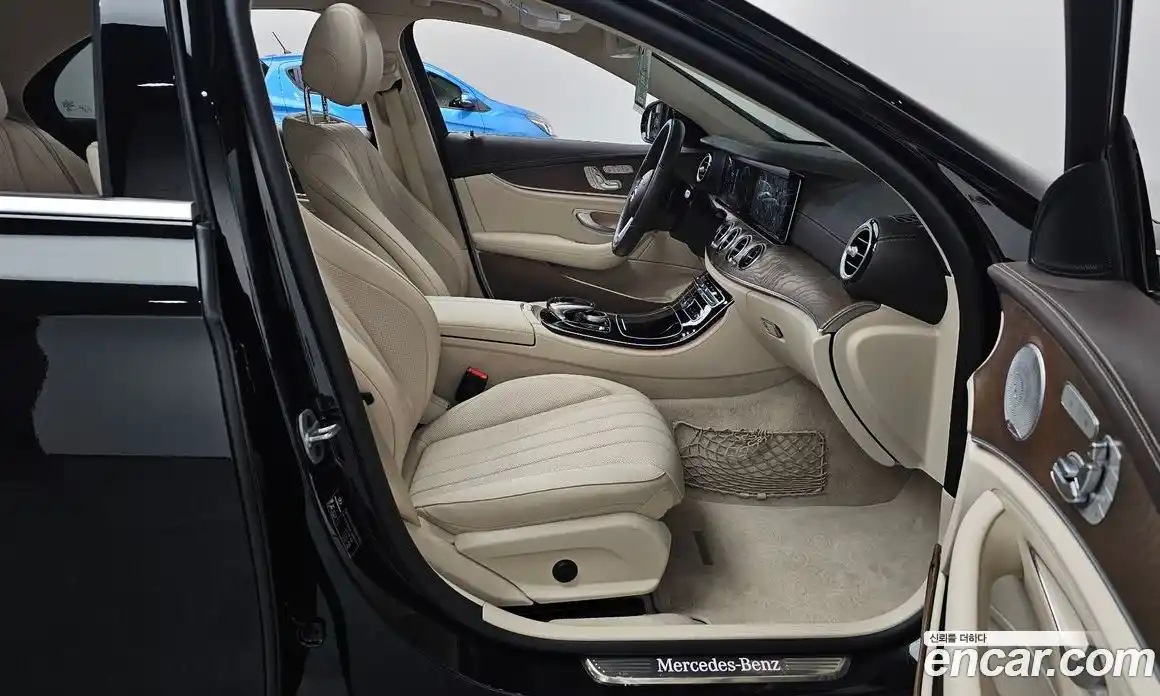 Mercedes-Benz E-Class 2020 2.0 Автомат в Москве № 800816, фото 11