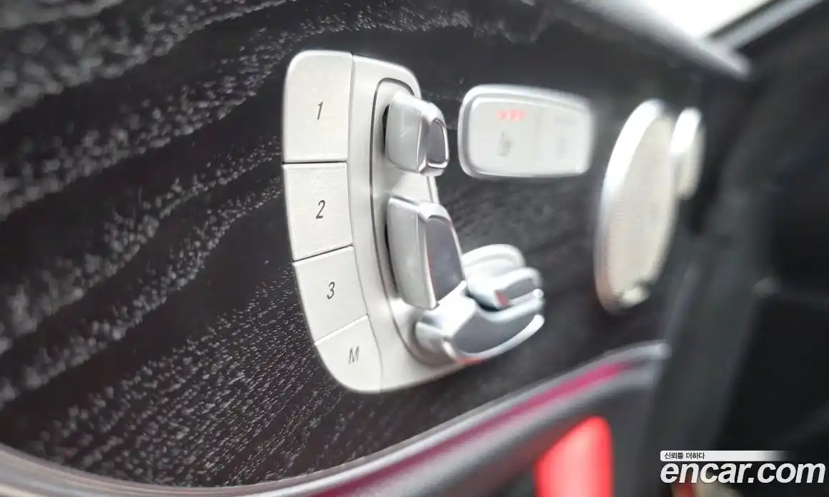 Mercedes-Benz E-Class 2020 1.9 Автомат в Москве № 801237, фото 16