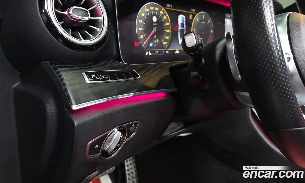 Mercedes-Benz E-Class 2020 1.9 Автомат в Москве № 801237, фото 18