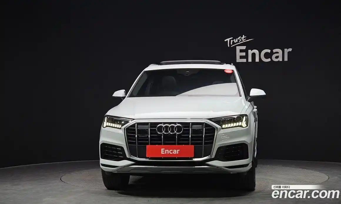 Audi Q7 2021 3.0 Автомат в Москве № 801688, фото 3