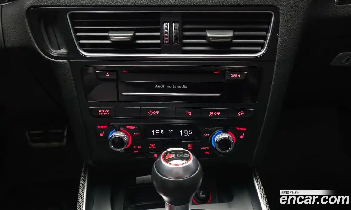 Audi SQ5 2014 3.0 Автомат в Москве № 801740, фото 16