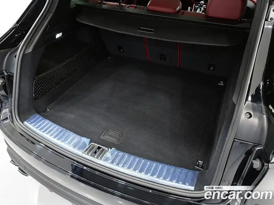 Porsche Cayenne 2023 3.0 Автомат в Москве № 802064, фото 13