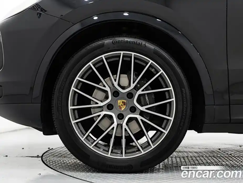 Porsche Cayenne 2023 3.0 Автомат в Москве № 802064, фото 5