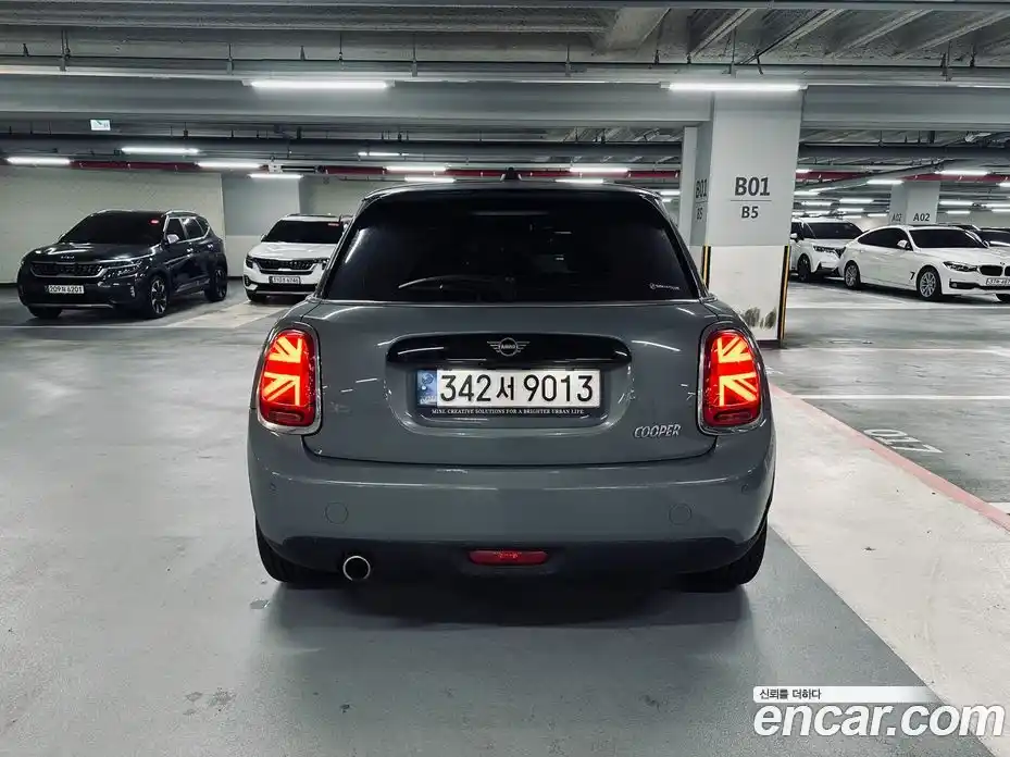 Mini Cooper 2021 1.5 Автомат в Москве № 802513, фото 4