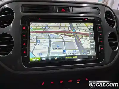 Volkswagen Tiguan 2016 2.0 Автомат в Москве № 803060, миниатюра 11