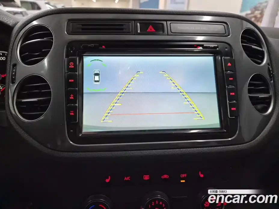 Volkswagen Tiguan 2016 2.0 Автомат в Москве № 803060, фото 12