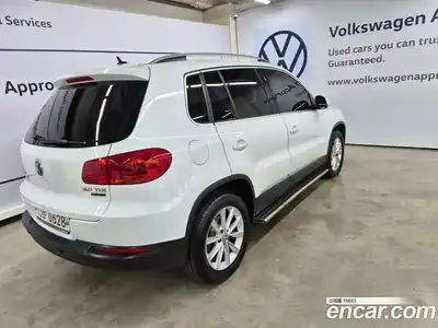 Volkswagen Tiguan 2016 2.0 Автомат в Москве № 803060, миниатюра 2