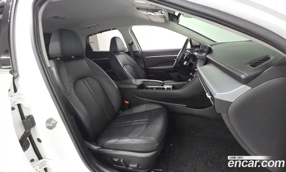 Hyundai Sonata 2024 2.0 Автомат в Москве № 813768, фото 11