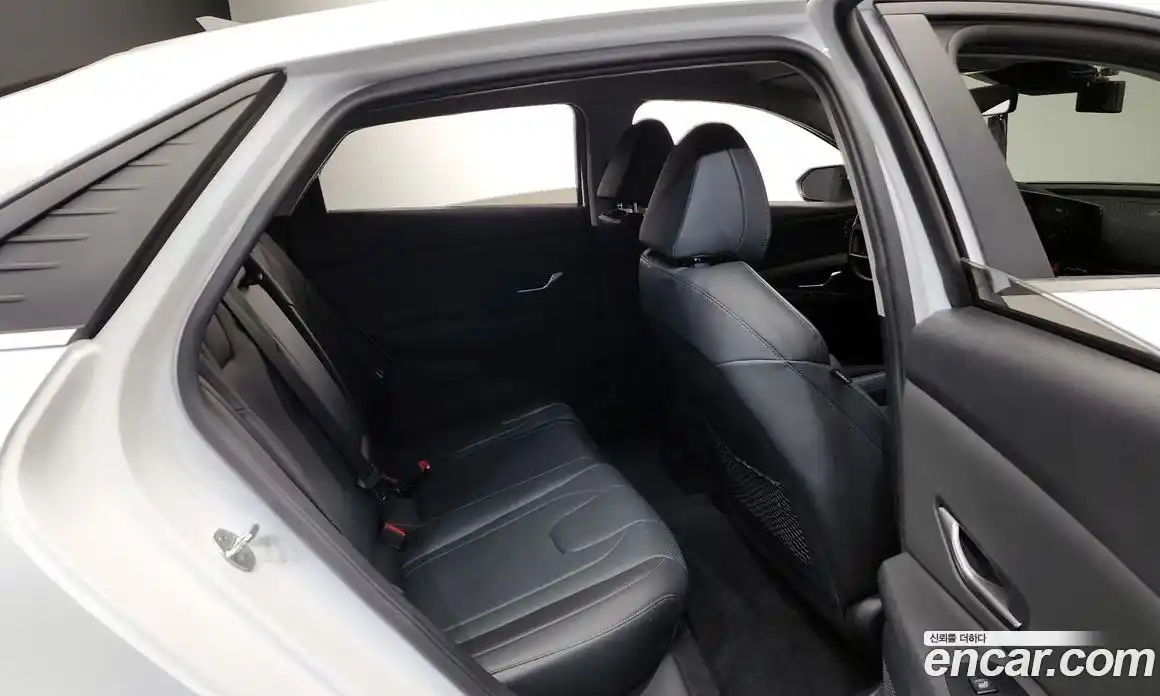 Hyundai Avante 2020 1.6 Автомат в Москве № 814435, фото 11