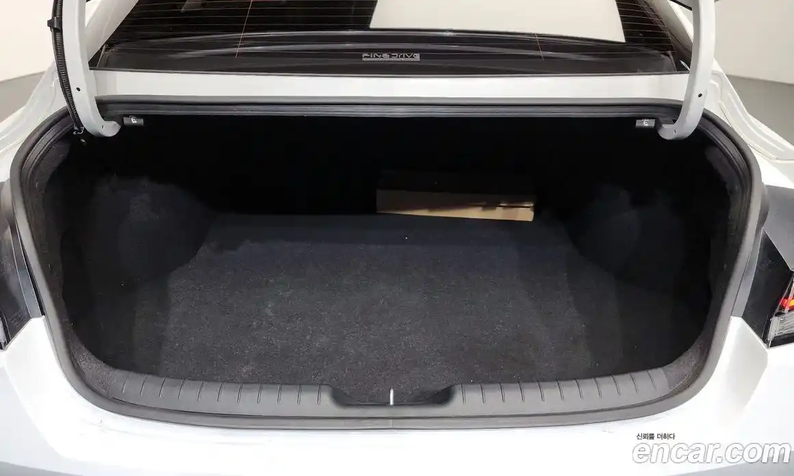 Hyundai Avante 2020 1.6 Автомат в Москве № 814435, фото 19