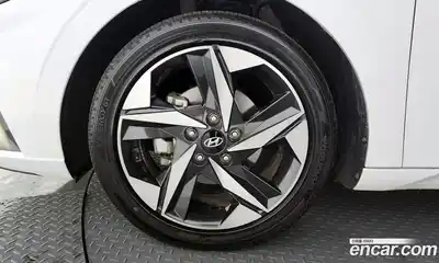 Hyundai Avante 2020 1.6 Автомат в Москве № 814435, миниатюра 4