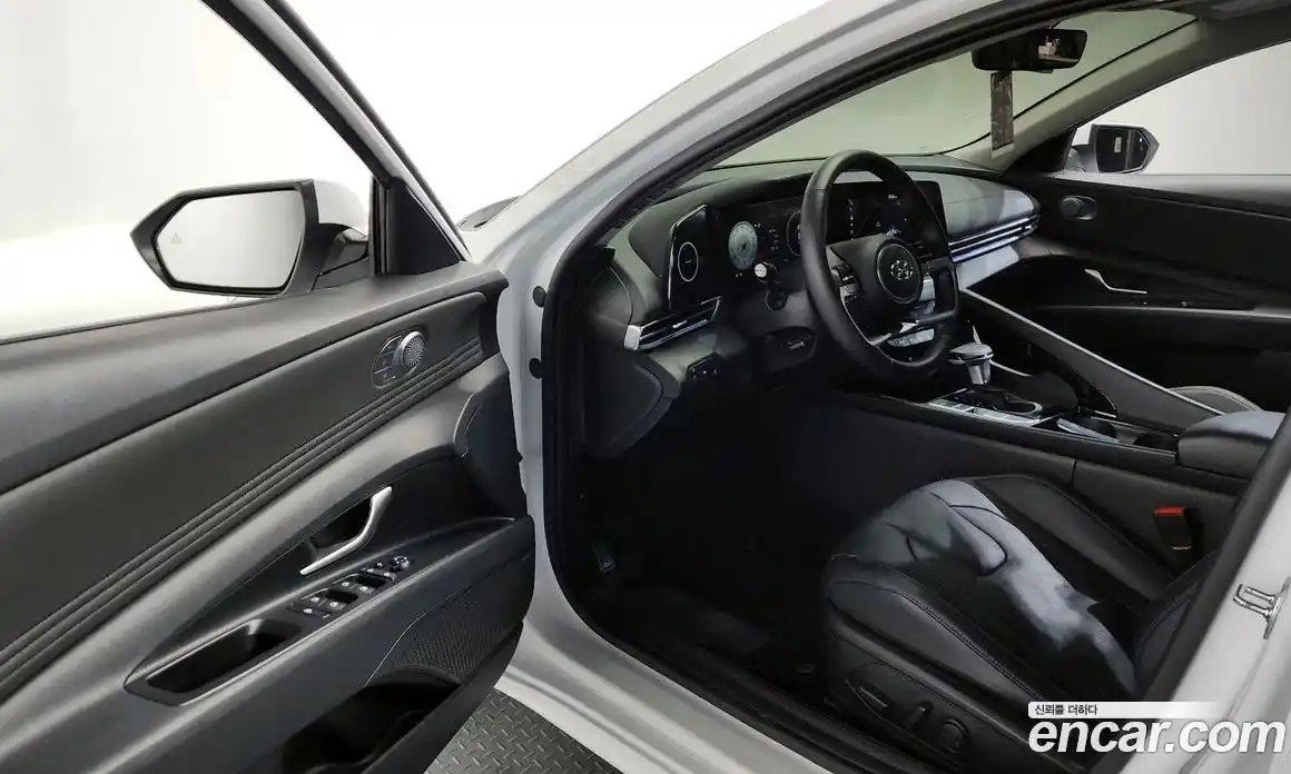 Hyundai Avante 2020 1.6 Автомат в Москве № 814435, фото 9