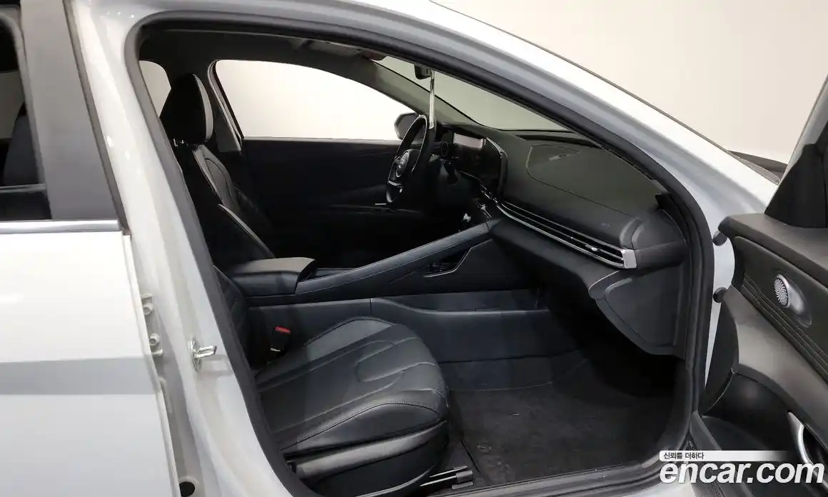 Hyundai Avante 2020 1.6 Автомат в Москве № 814435, фото 10