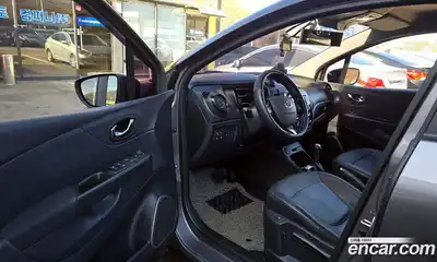 Renault QM3 2015 1.5 Автомат в Москве № 814541, миниатюра 11