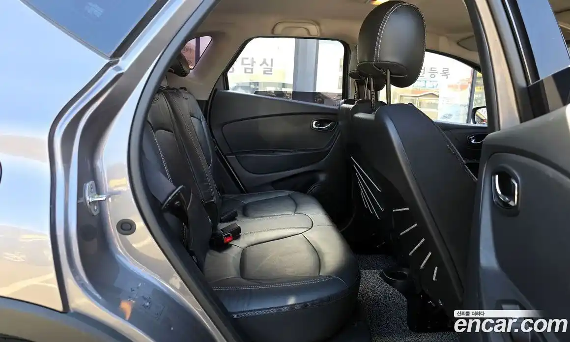 Renault QM3 2015 1.5 Автомат в Москве № 814541, фото 12