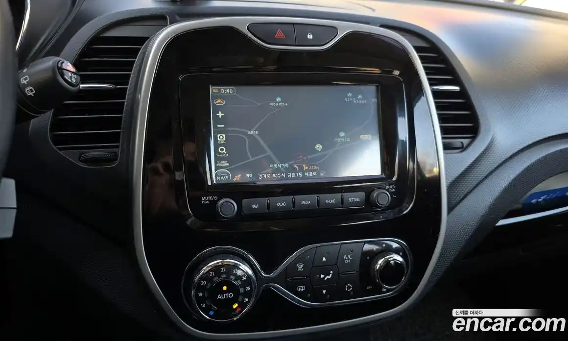 Renault QM3 2015 1.5 Автомат в Москве № 814541, фото 14