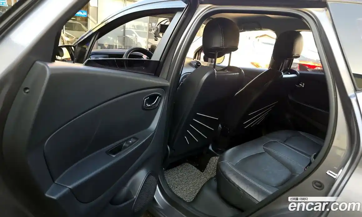 Renault QM3 2015 1.5 Автомат в Москве № 814541, фото 19