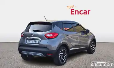 Renault QM3 2015 1.5 Автомат в Москве № 814541, миниатюра 2