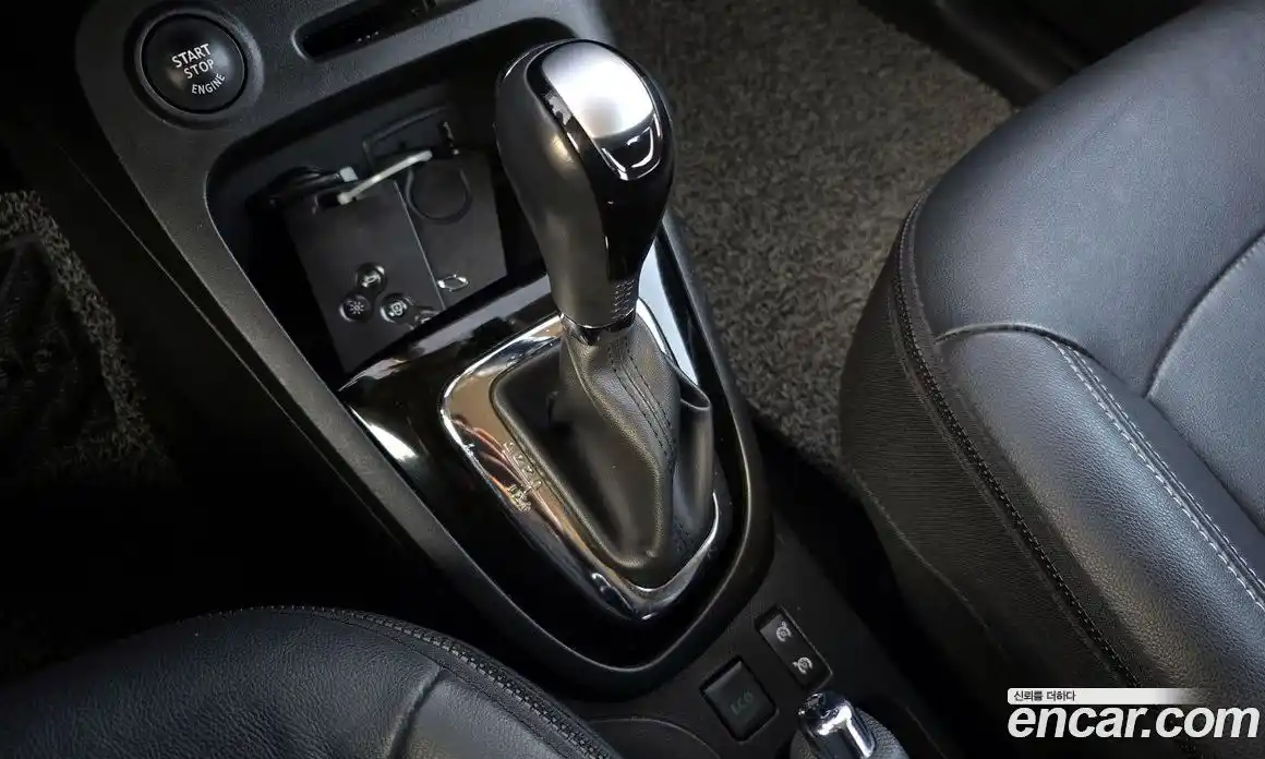 Renault QM3 2015 1.5 Автомат в Москве № 814541, фото 9