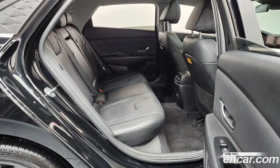 Hyundai Avante 2023 1.6 Автомат в Москве № 814813, фото 12