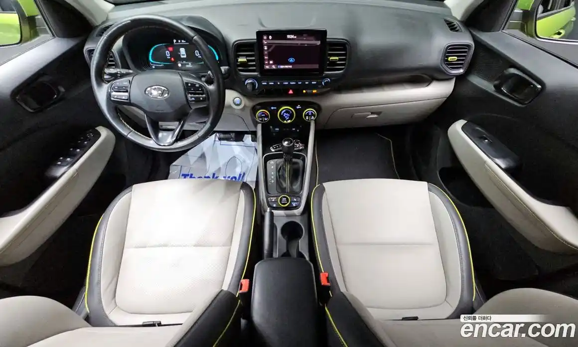 Hyundai Venue 2023 1.6 Автомат в Москве № 815099, фото 7