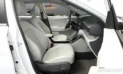 Hyundai Kona 2023 1.6 Автомат в Москве № 815167, миниатюра 11