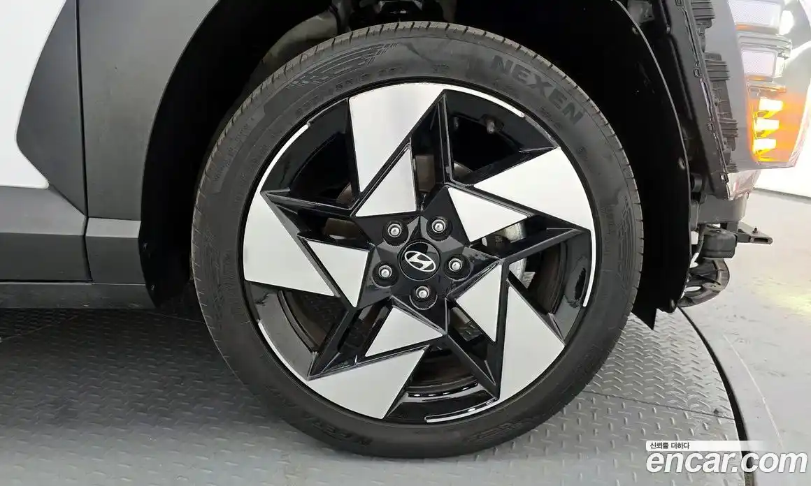 Hyundai Kona 2023 1.6 Автомат в Москве № 815167, фото 5