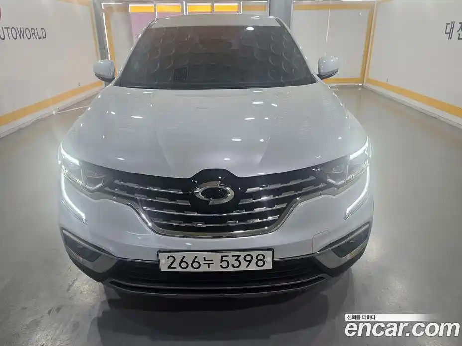 Renault QM6 2019 2.0 Автомат в Москве № 815600, фото 1
