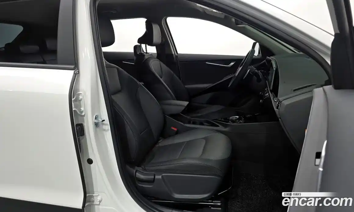 Kia Niro 2025 1.6 гидро в Москве № 815676, фото 10
