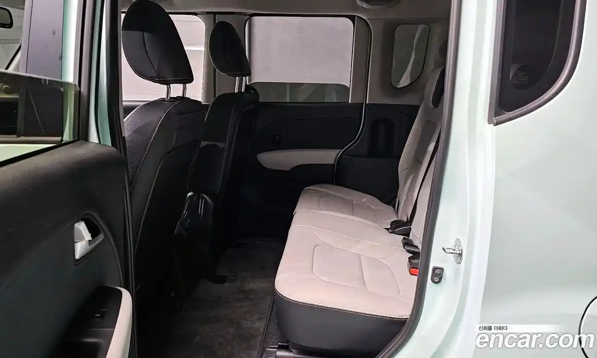 Kia Ray 2025 1.0 Автомат в Москве № 815716, фото 12