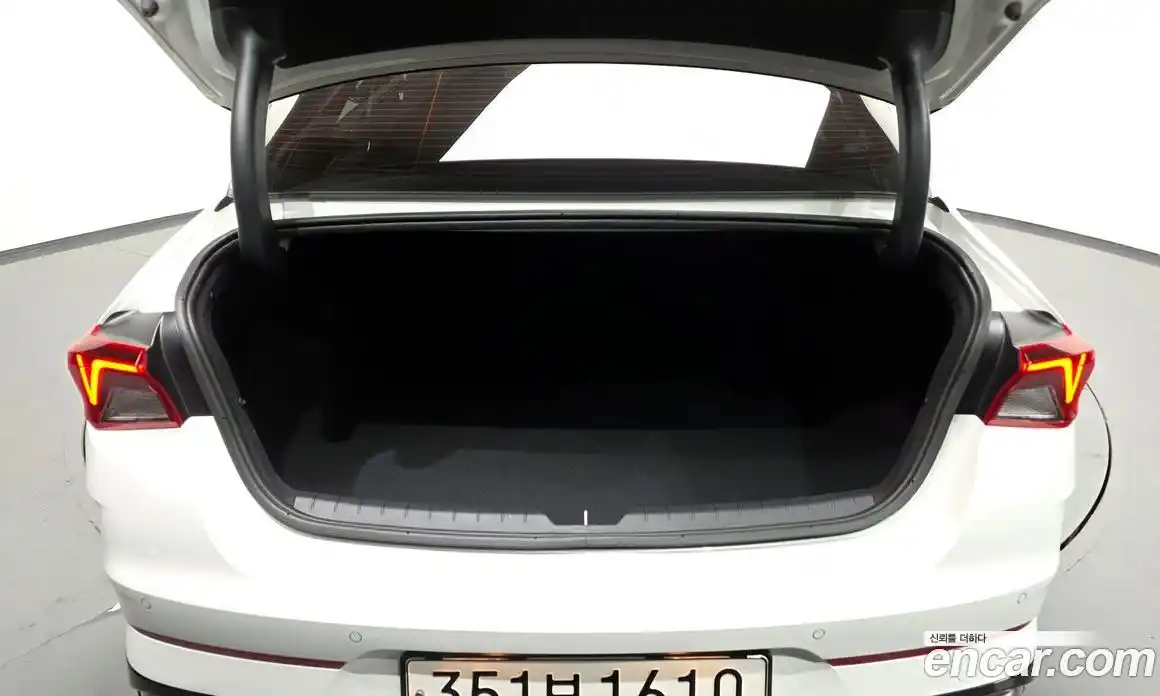 Kia K5 2022 2.0 Автомат в Москве № 815743, фото 20