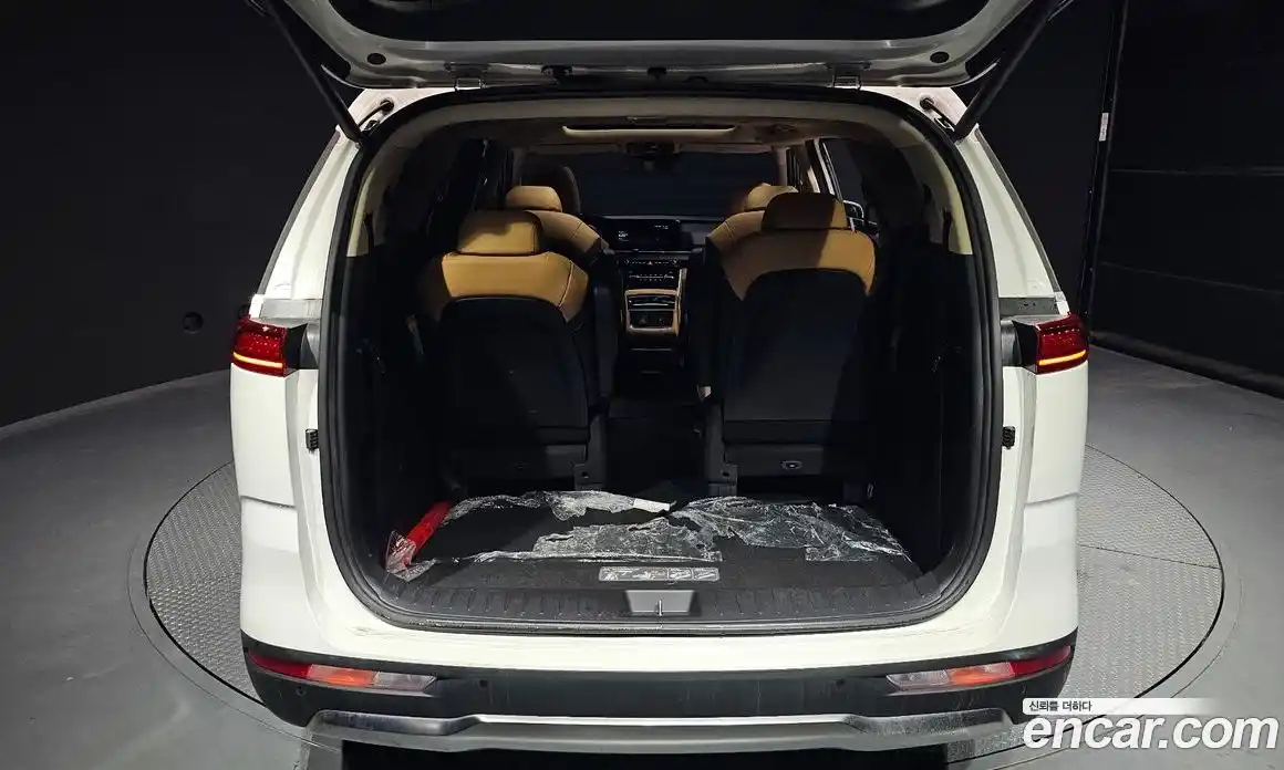 Kia Canival 2022 2.2 Автомат в Москве № 815861, фото 20