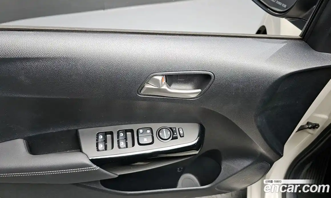 Kia Morning 2023 1.0 Автомат в Москве № 815896, фото 16