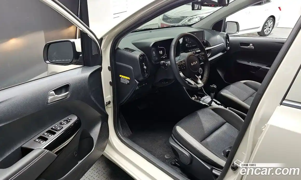 Kia Morning 2023 1.0 Автомат в Москве № 815896, фото 9