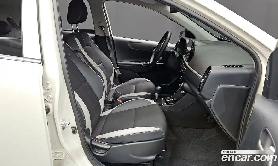 Kia Morning 2023 1.0 Автомат в Москве № 815896, фото 10