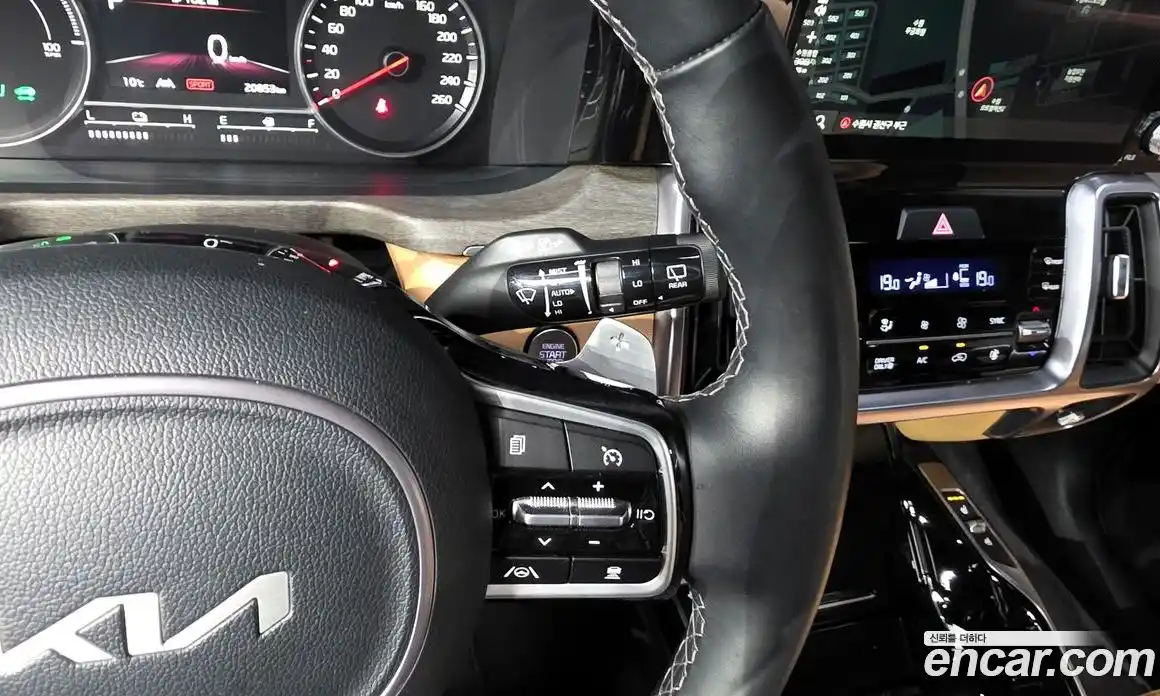 Kia Sorento 2023 1.6 Автомат в Москве № 816094, фото 17