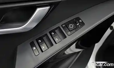 Kia Niro 2022 1.6 Автомат в Москве № 816623, миниатюра 11