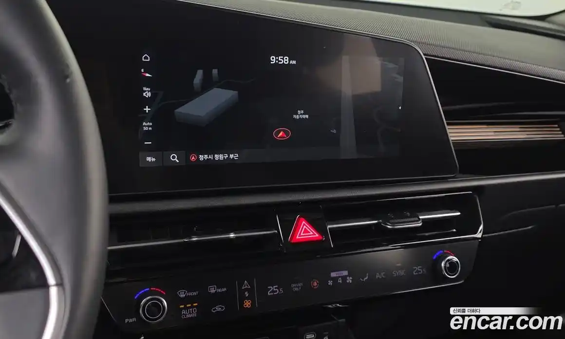 Kia Niro 2022 1.6 Автомат в Москве № 816623, фото 13