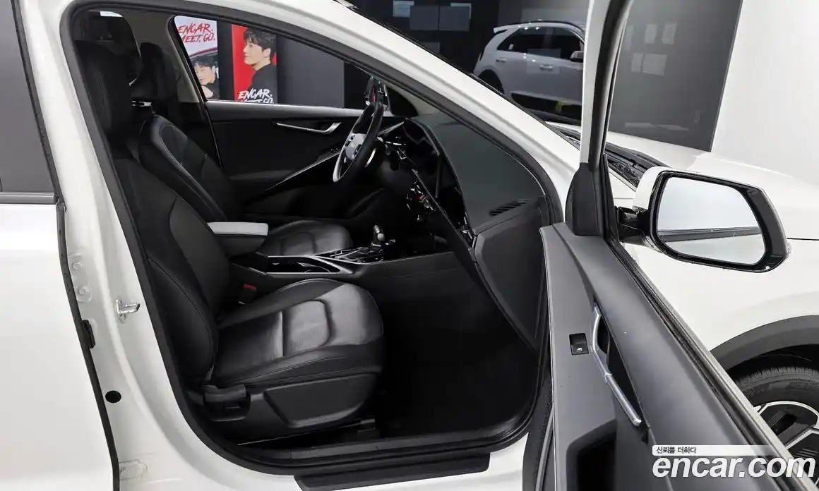 Kia Niro 2022 1.6 Автомат в Москве № 816623, фото 20