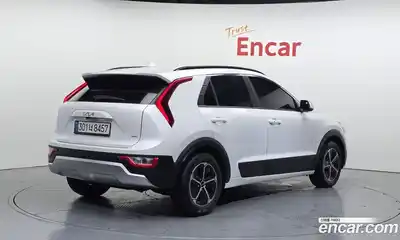 Kia Niro 2022 1.6 Автомат в Москве № 816623, миниатюра 2