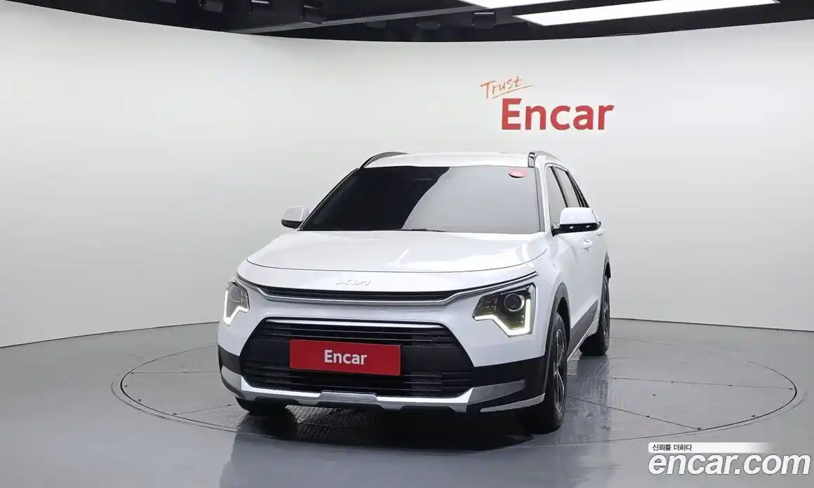 Kia Niro 2022 1.6 Автомат в Москве № 816623, фото 3